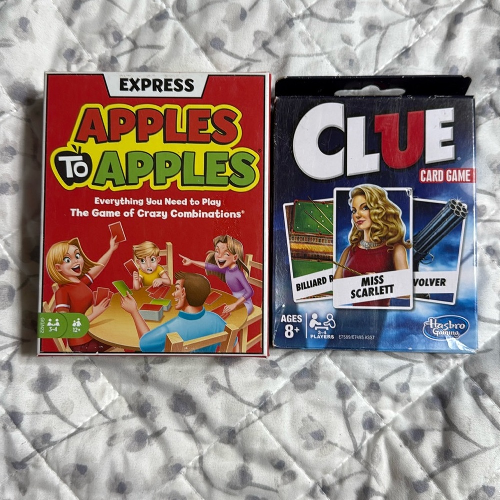 Set/2 new Hasbro Card Game - Blue